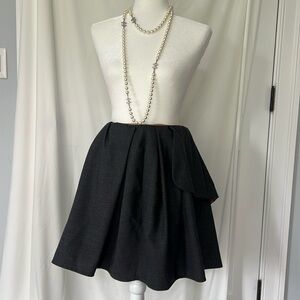 Carven  mid thigh  skirt with contrasting liner